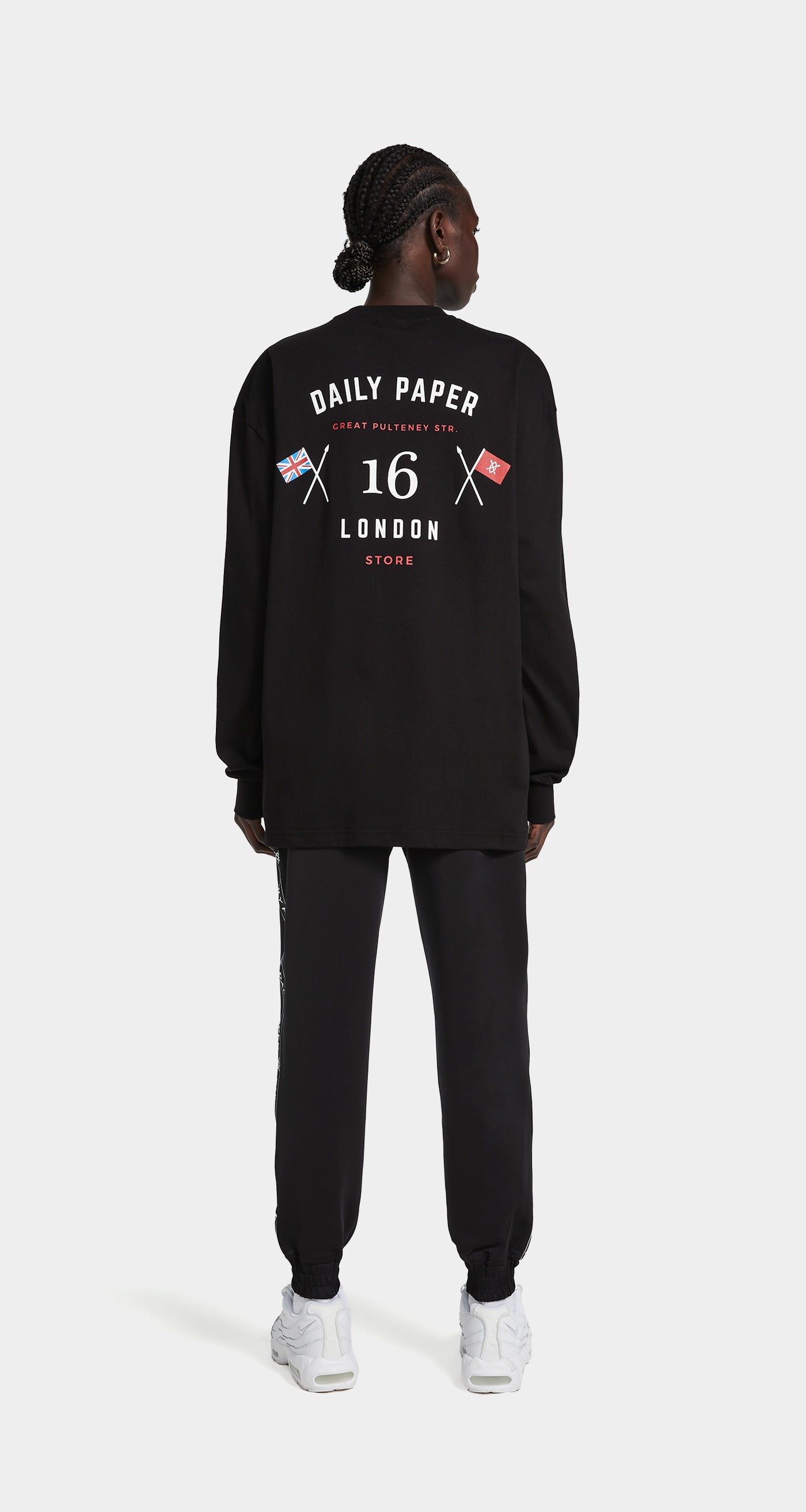 DP - Black London Flagship Store Longsleeve - Wmn - Rear