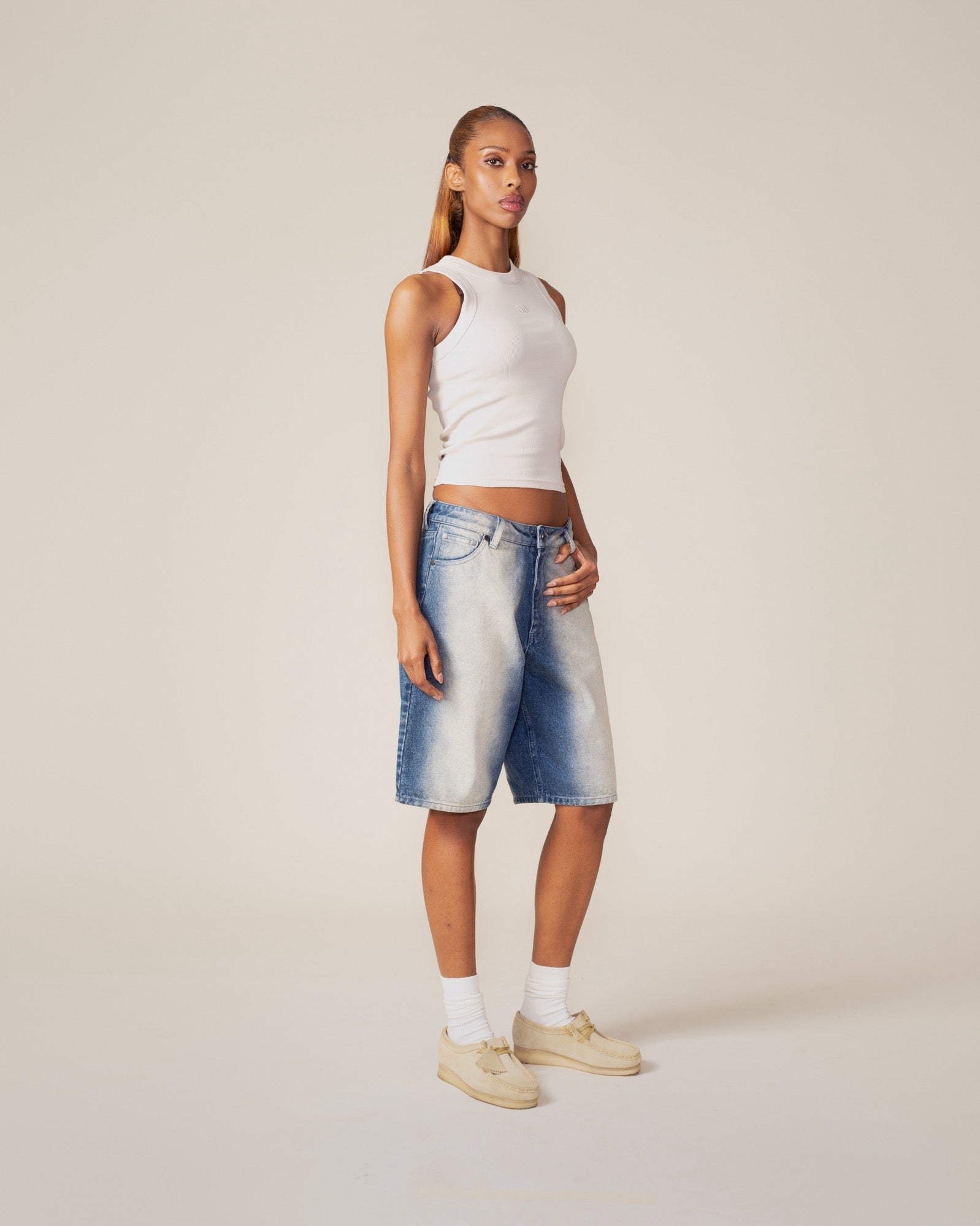 DP - Bleached Denim Blue Shorts - Modelshot - Women