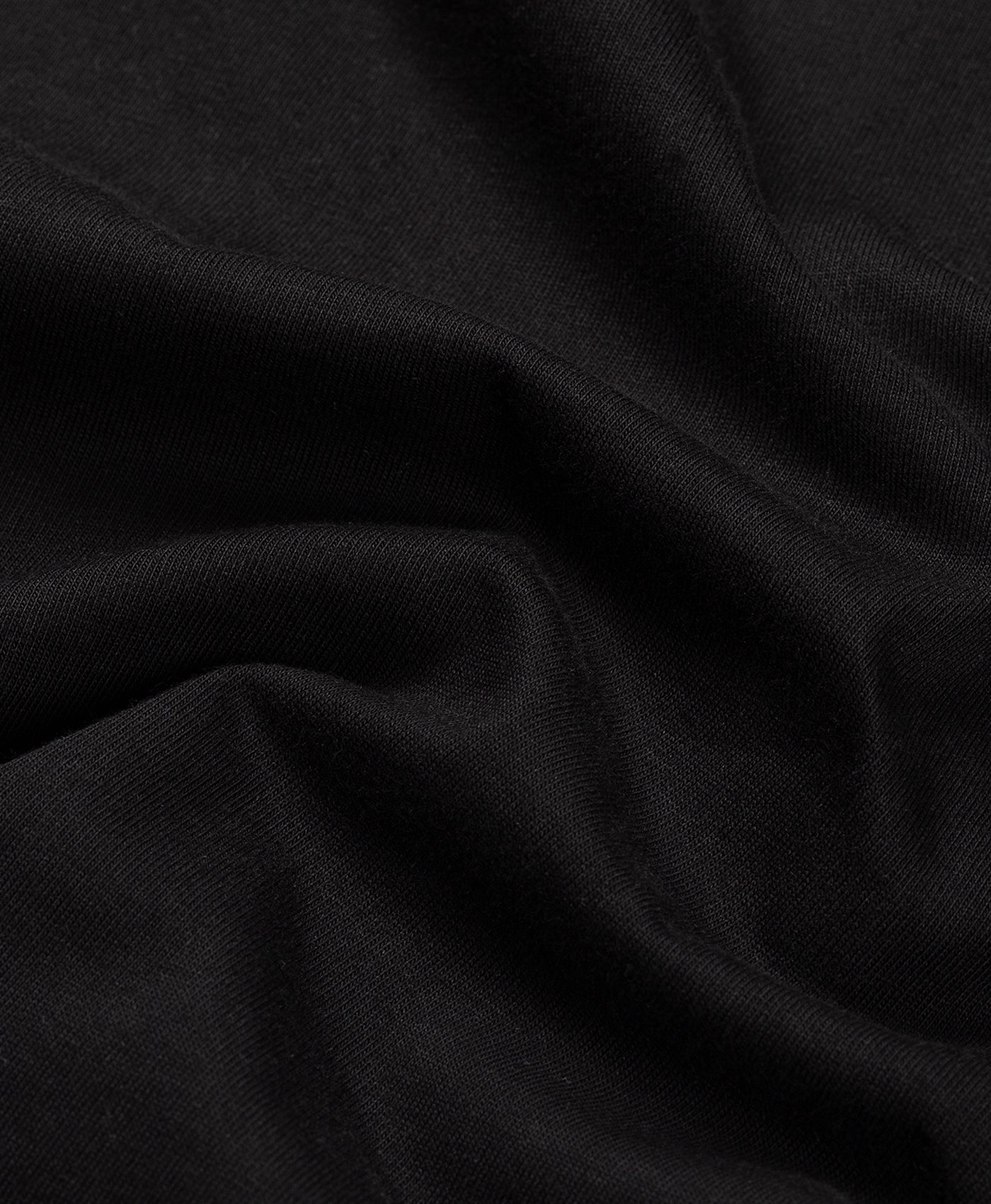 DP - Black Chain Shield T-Shirt - Packshot - detail