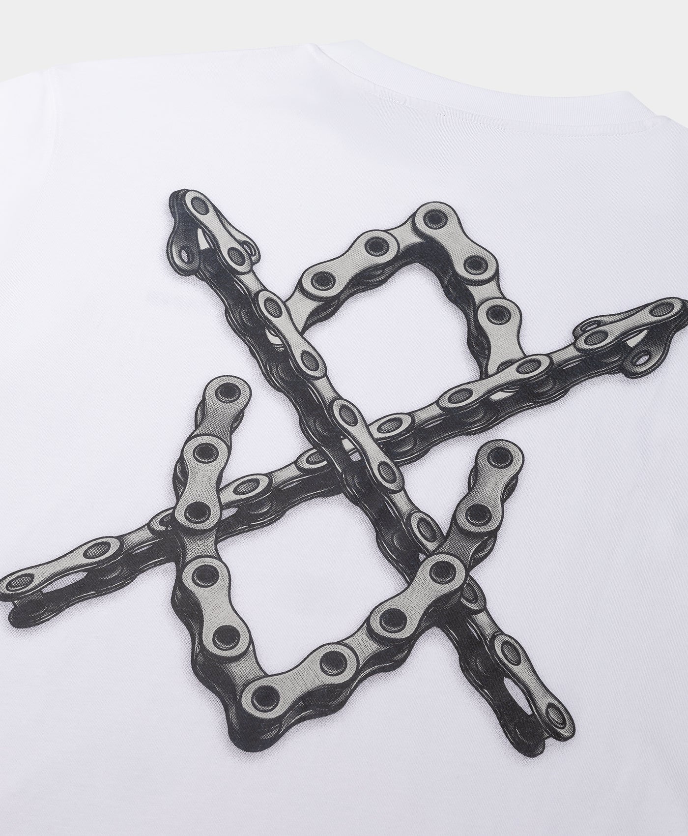 DP - White Chain Shield T-Shirt - Packshot - detail