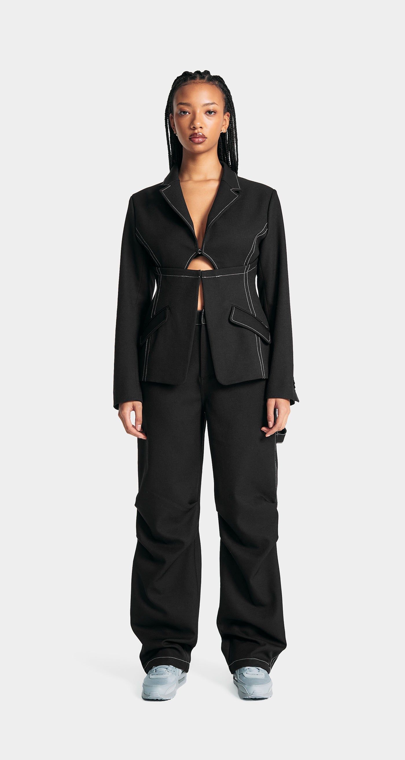 DP - Obsidian Black Gianna Blazer - Modelshot - Women