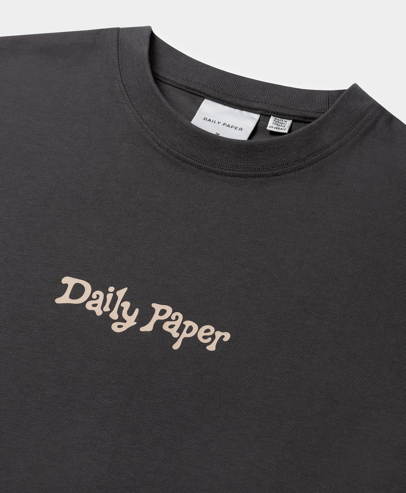 DP - Black Oyster Multi T-Shirt- Packshot - detail