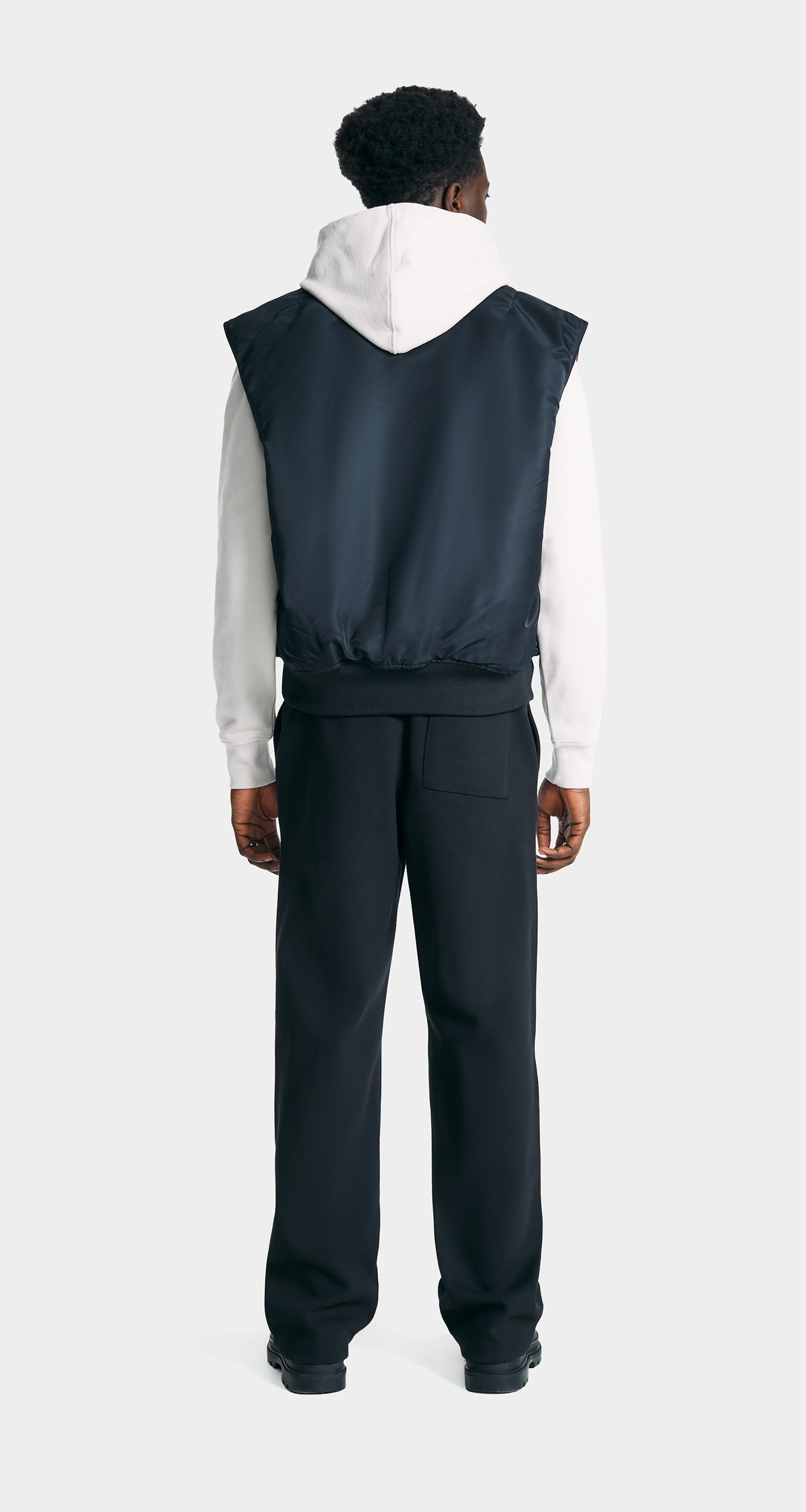 DP - Black Levon Vest - Modelshot - Men